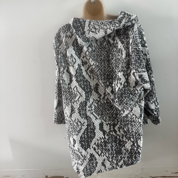 Ruby Rd Plus Size Chenille Snakeskin Jacquard Top size 1X (Q1) - Picture 4 of 8